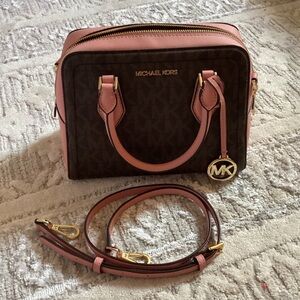 Michael kors satchel
